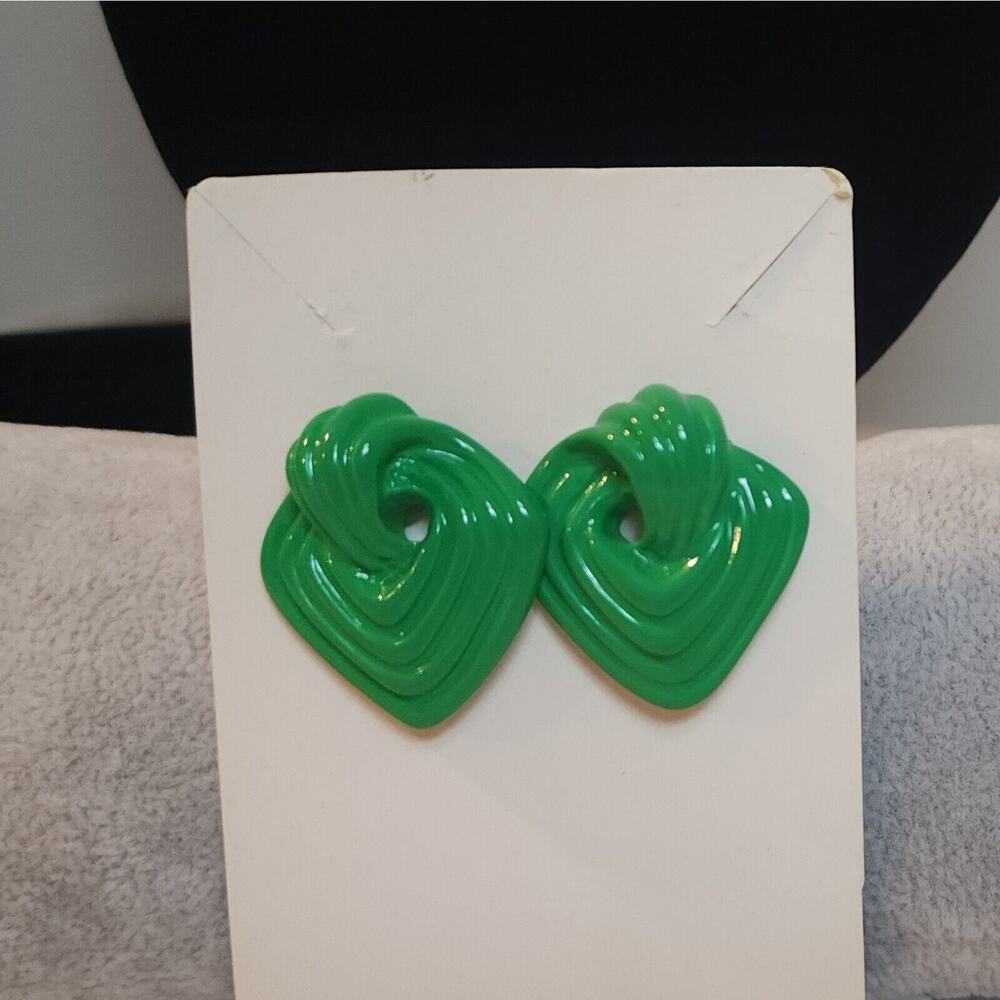 Vintage Green Knot earrings